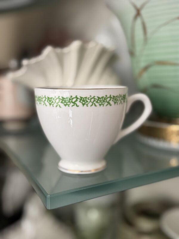 Alternative view of English Ivy Teacup