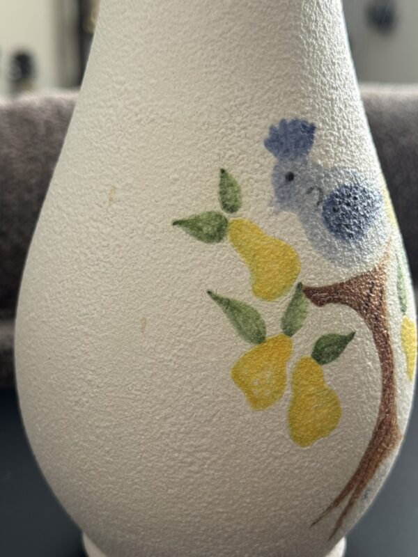 1976 Partridge in a Pear Tree Studio Vase - Image 6